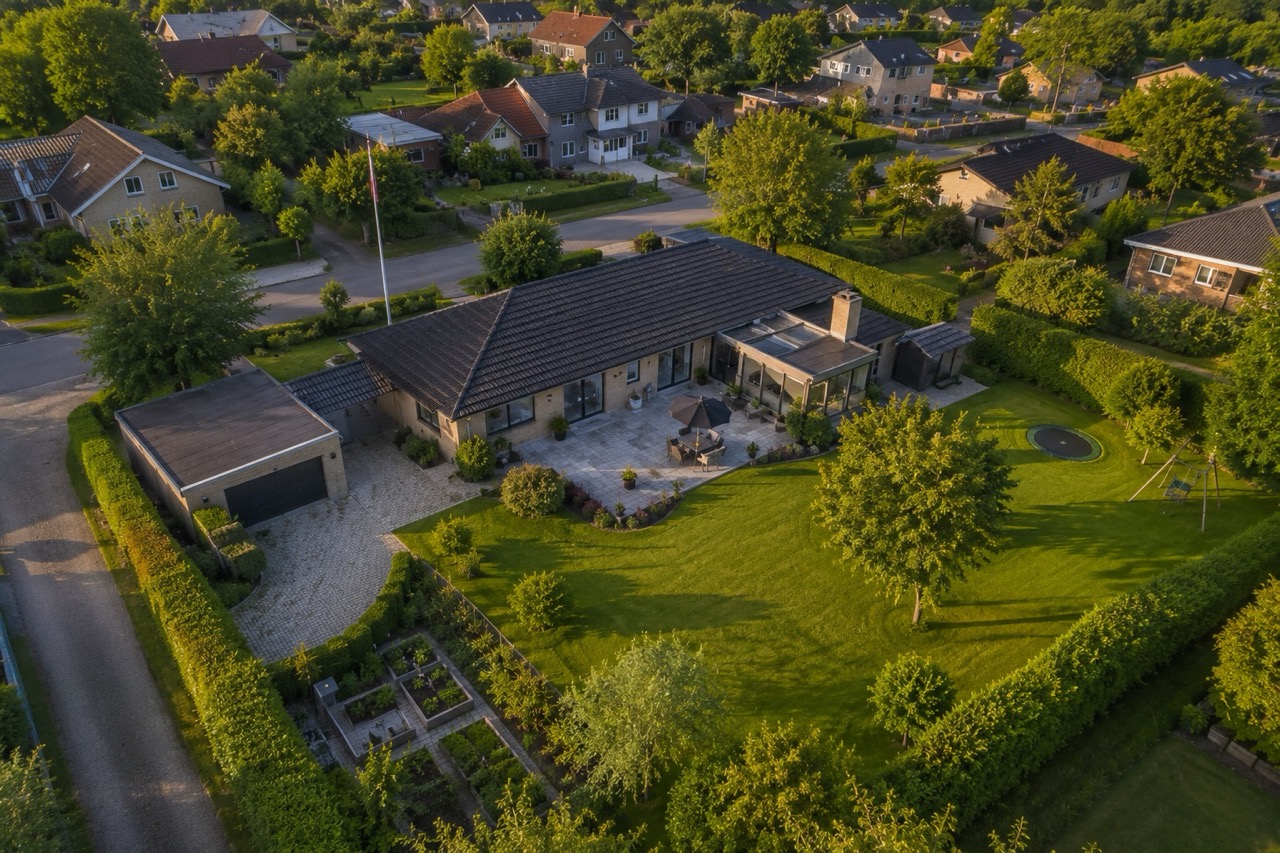 Luftfoto af ejendom brugt som visuelt galleri-eksempel