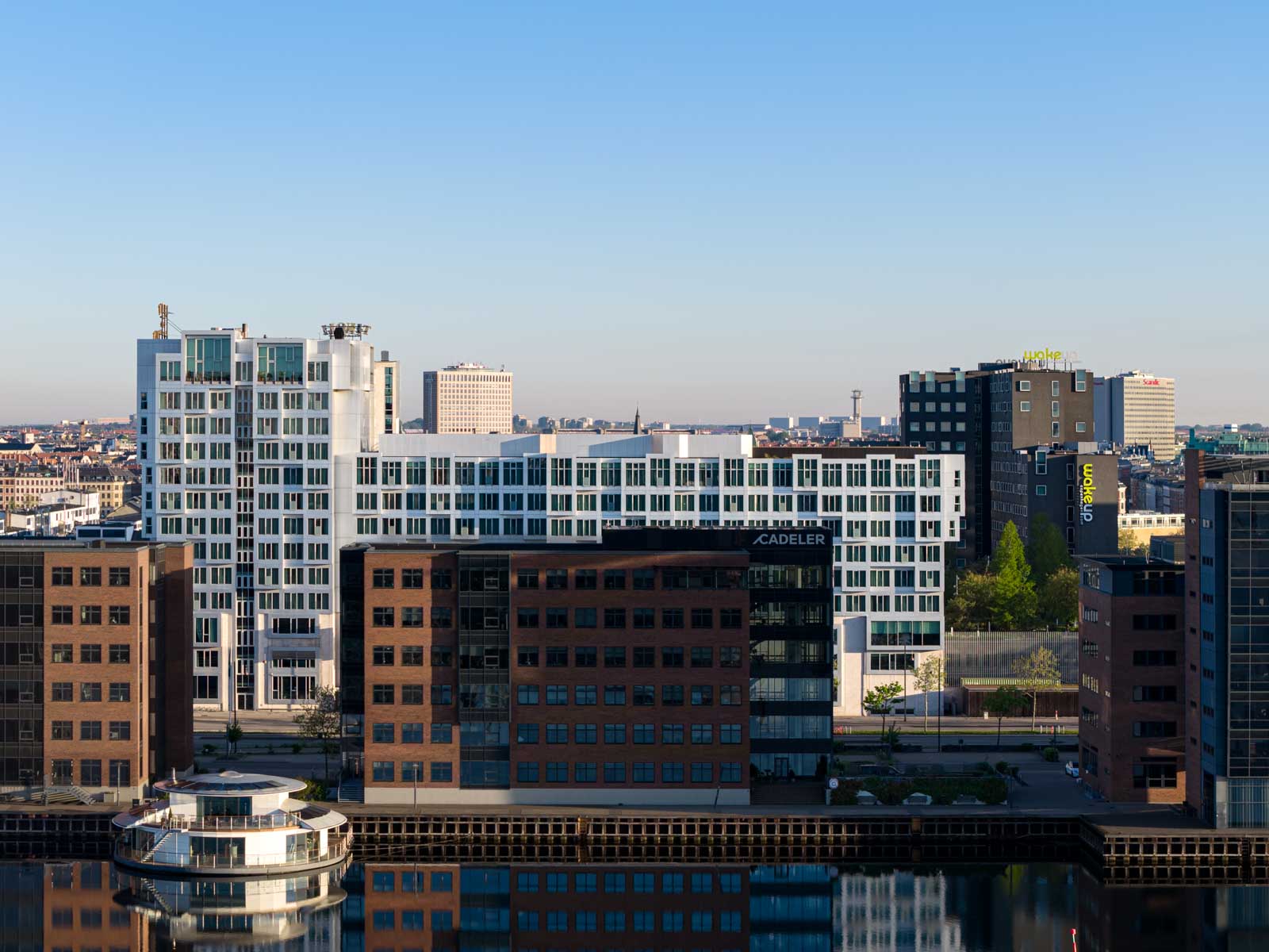Luftfoto af bolig og landskab